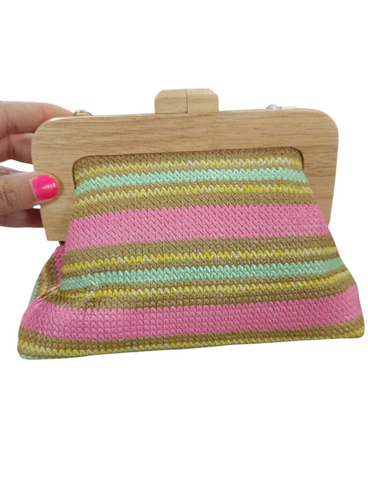 CARTERA MANO RAYITAS