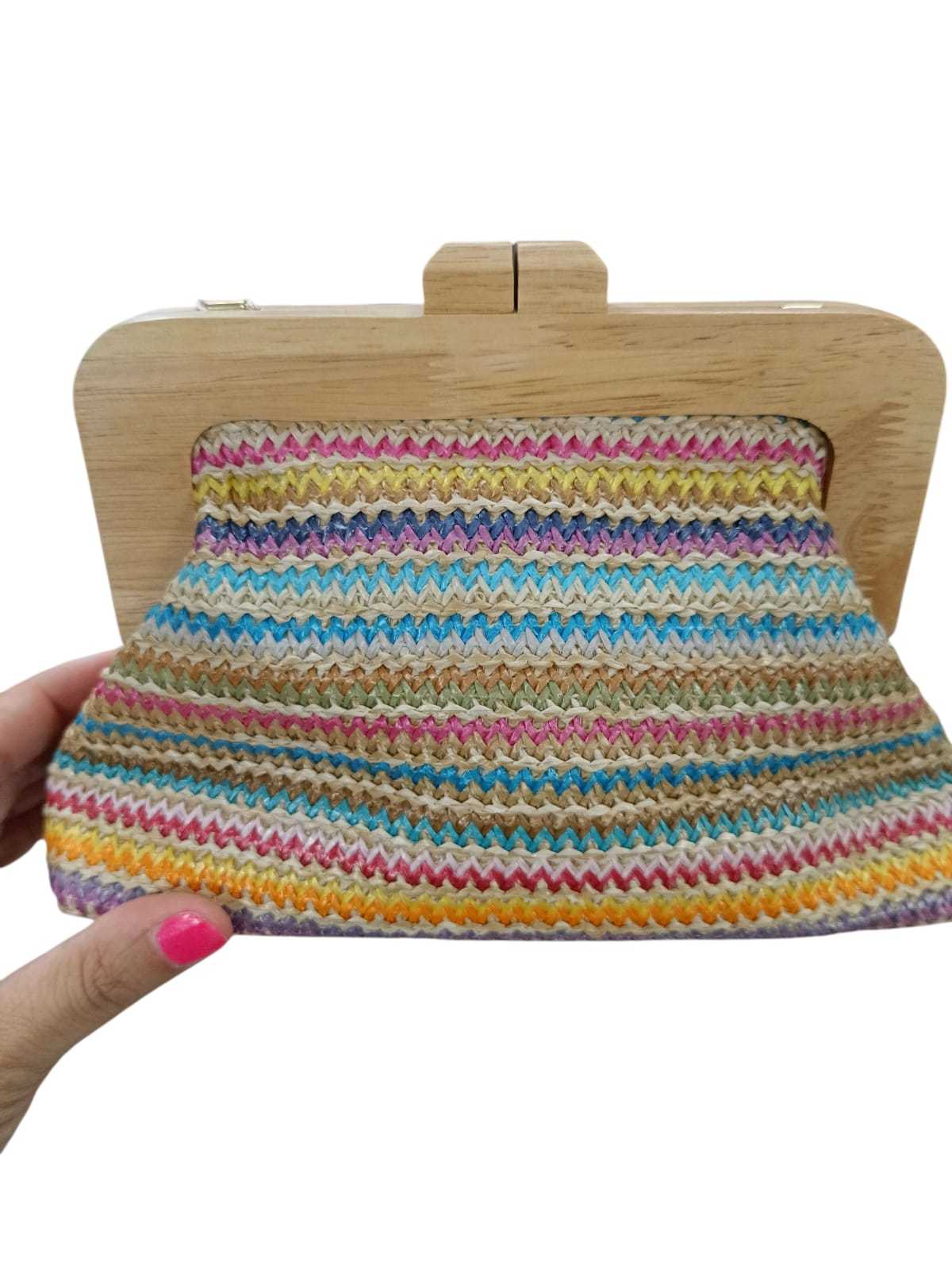 CARTERA MANO RAYITAS