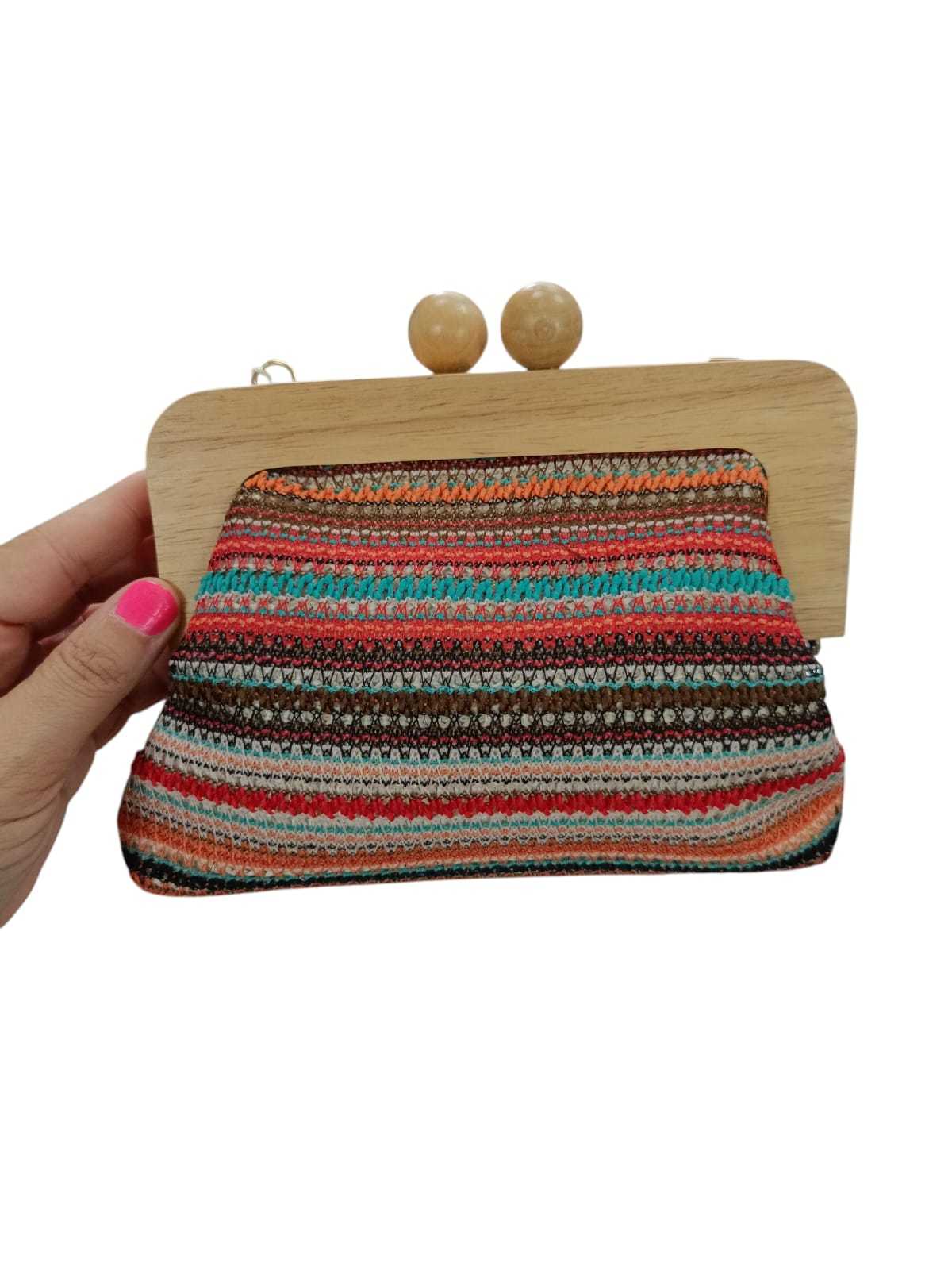 CARTERA MANO RAYITAS