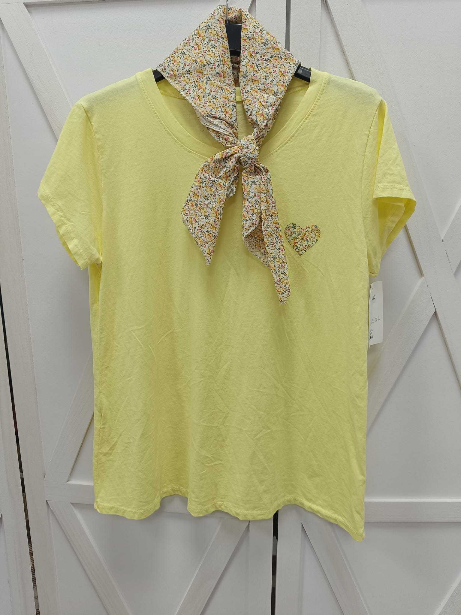 CAMISETA CLOE PAÑUELO 